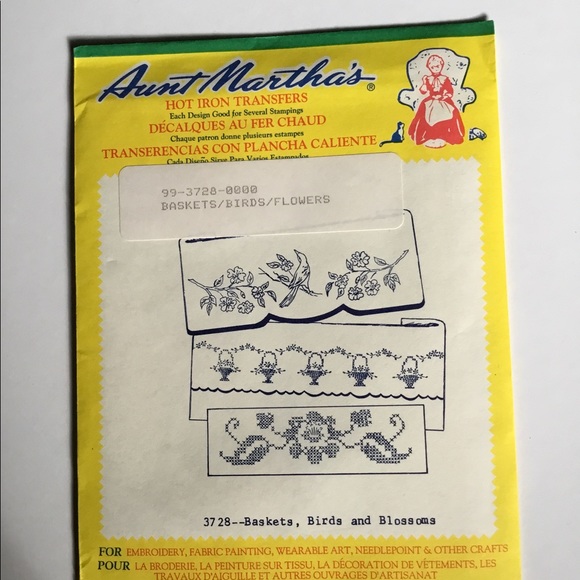 Aunt Martha’s collection of iron on transfer patterns for embroidery work. - Picture 5 of 9